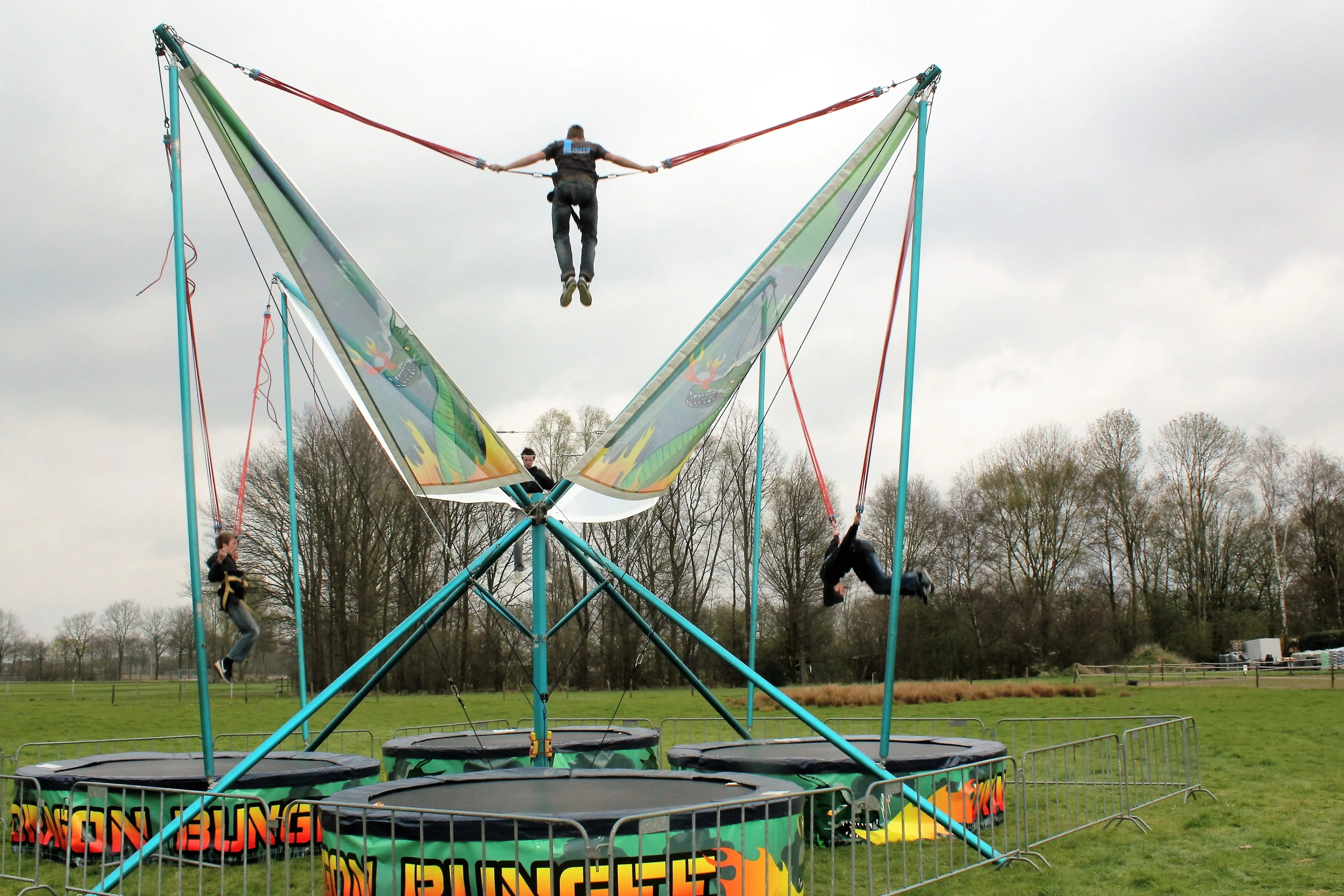 Bungee Trampoline Draak